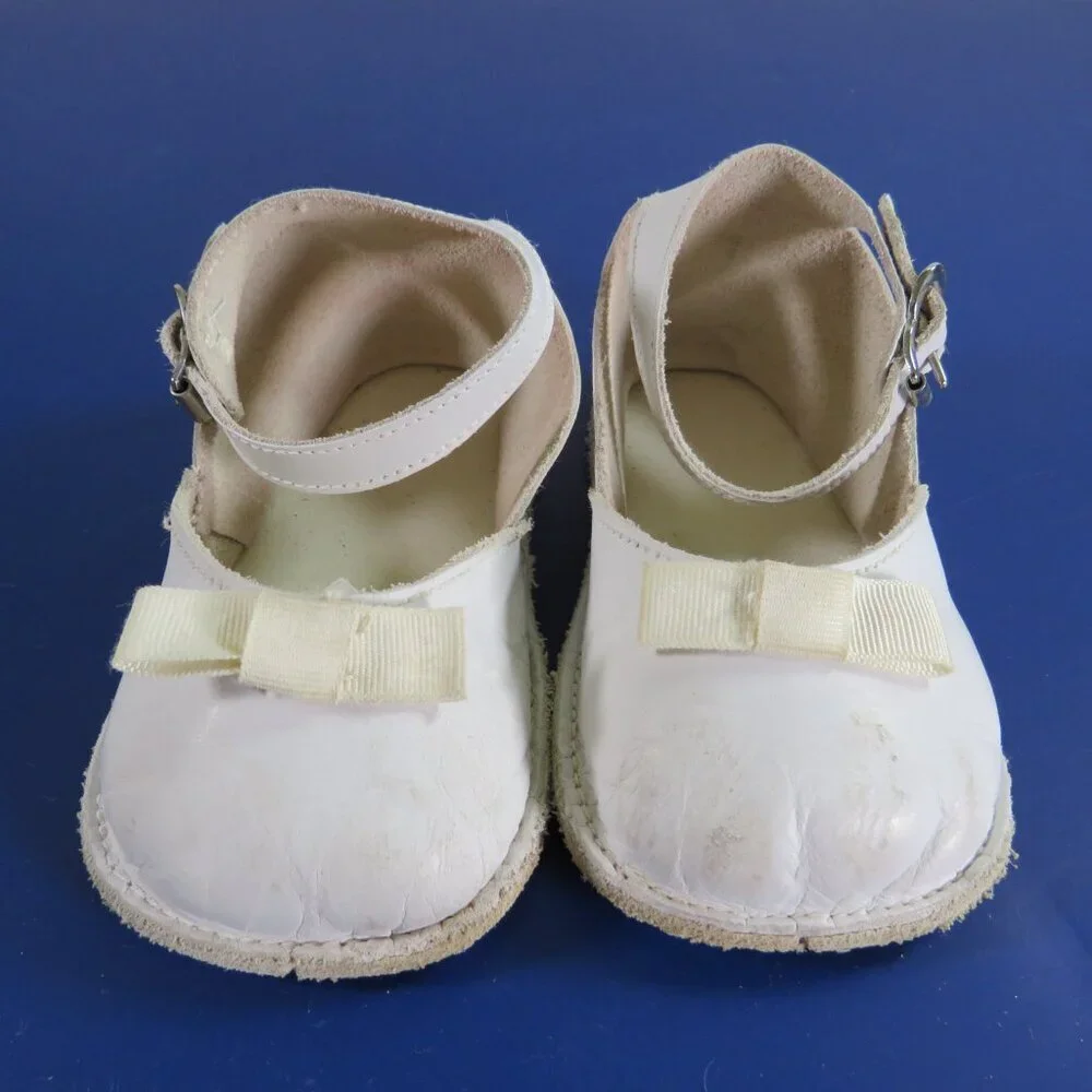 Baby Vintage White Leather Baby Shoes Scott's Shoes size 28W with original box